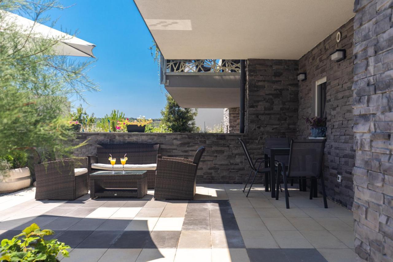 Apartment Odore Di Mare With Beautiful Garden Krk Town Exteriér fotografie